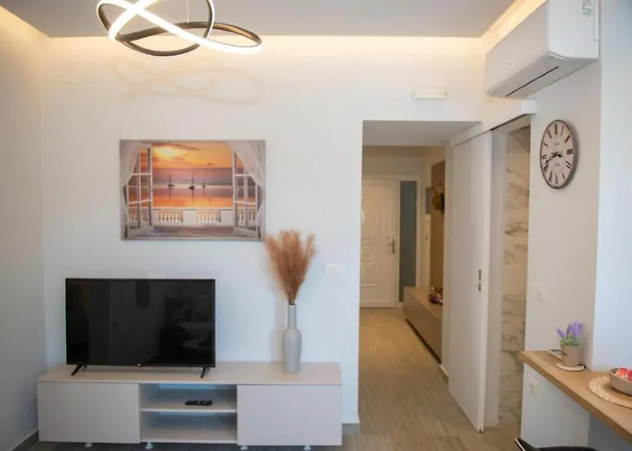 Apartment Charavgi 1 *