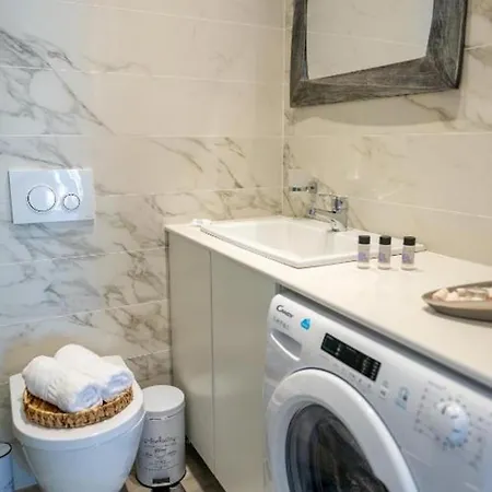 Charavgi 1 * קרמסטי